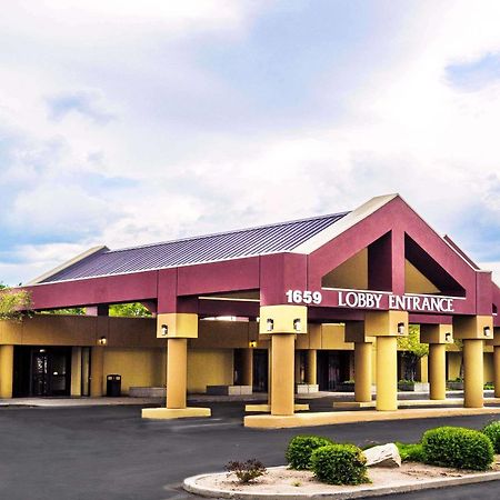 Ramada By Wyndham Salt Lake City North Temple Экстерьер фото
