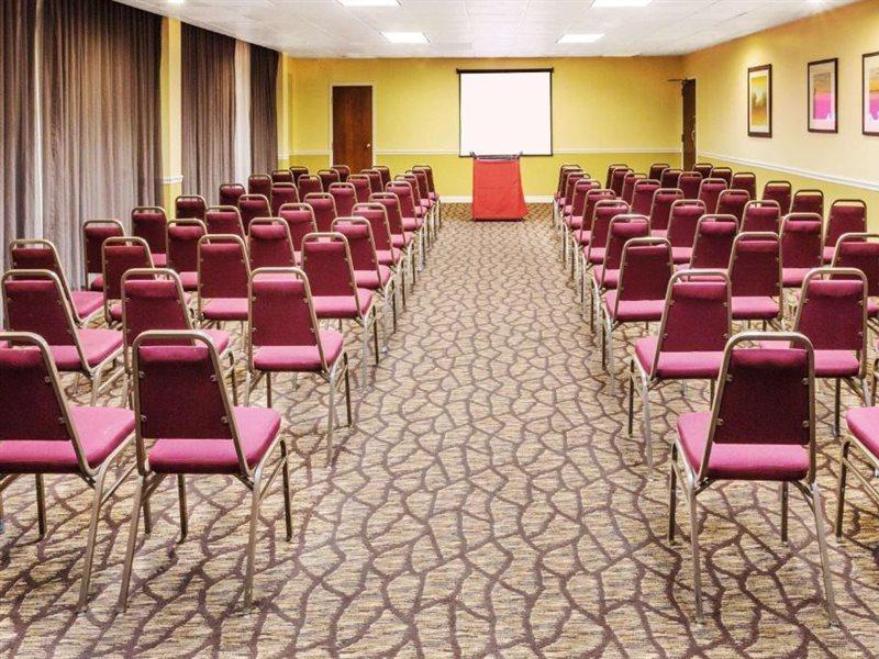 Ramada By Wyndham Salt Lake City North Temple Экстерьер фото